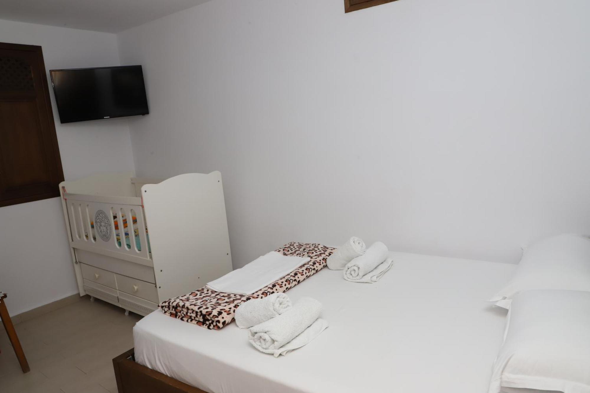 Apartment Altin In Old Town Berat Exterior photo