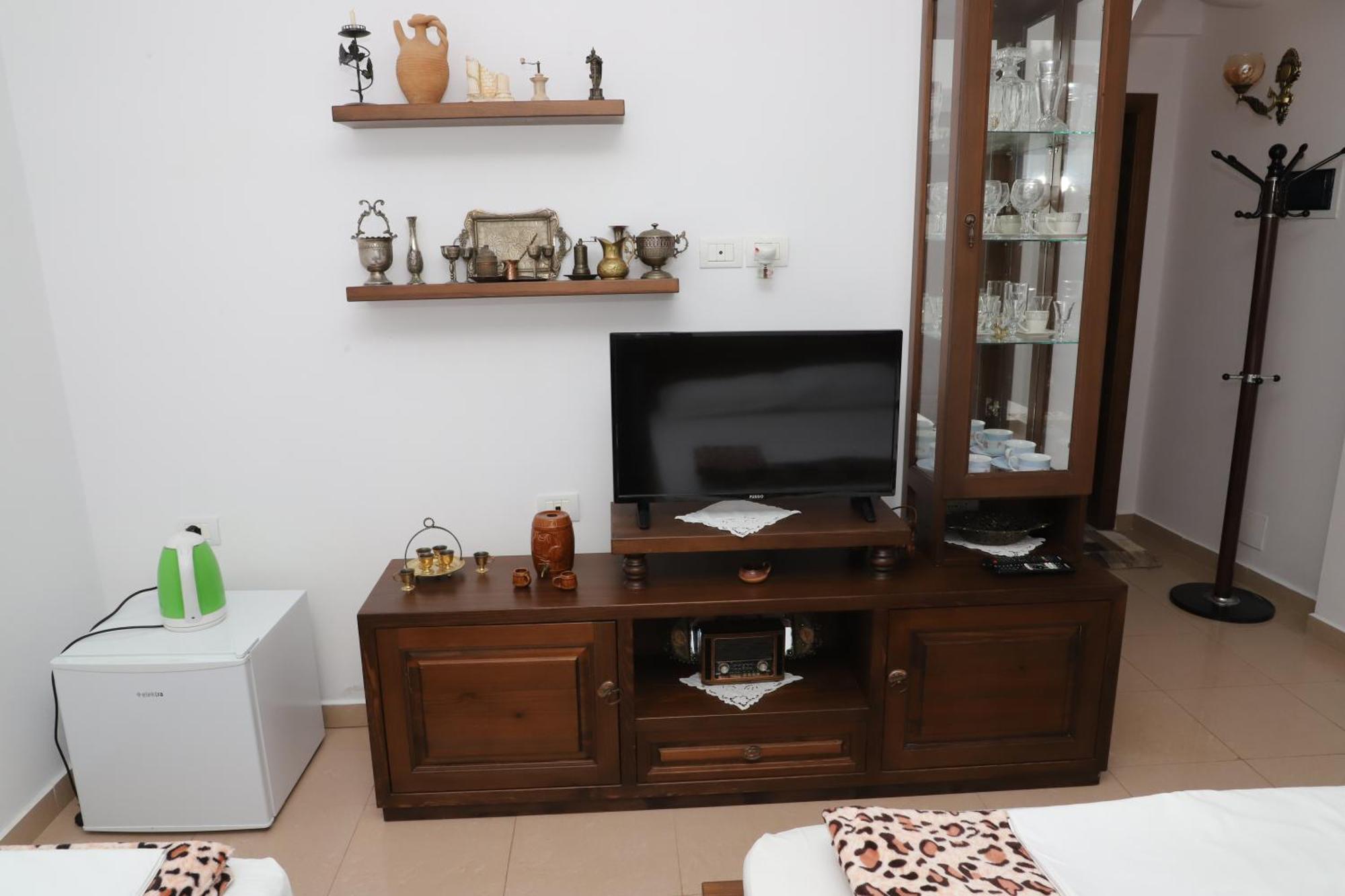 Apartment Altin In Old Town Berat Exterior photo